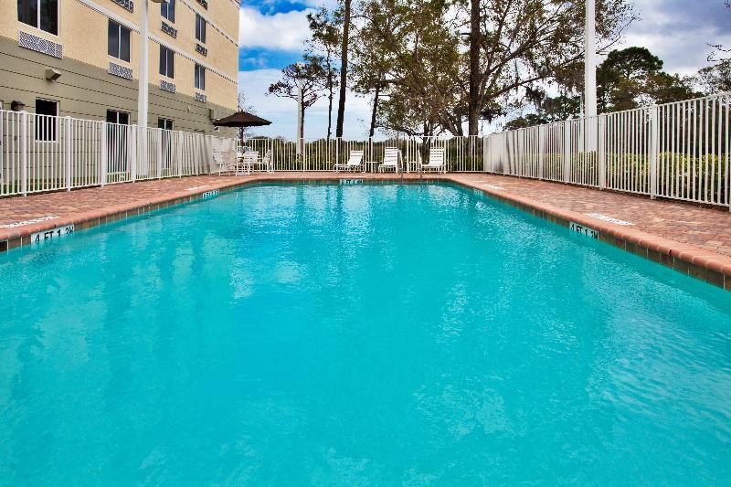 Holiday Inn Express Hotel & Suites Palm Bay By Ihg Exterior photo